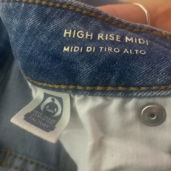 High Rise Universal Thread Ripped Jean Shorts - Picture 8 of 8